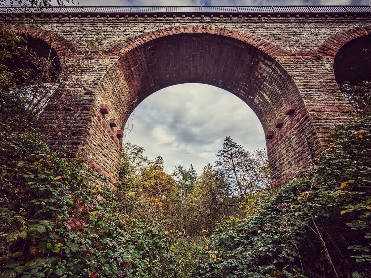 Lost Places – Das alte Eichelberger Viadukt – Hügelhelden.de